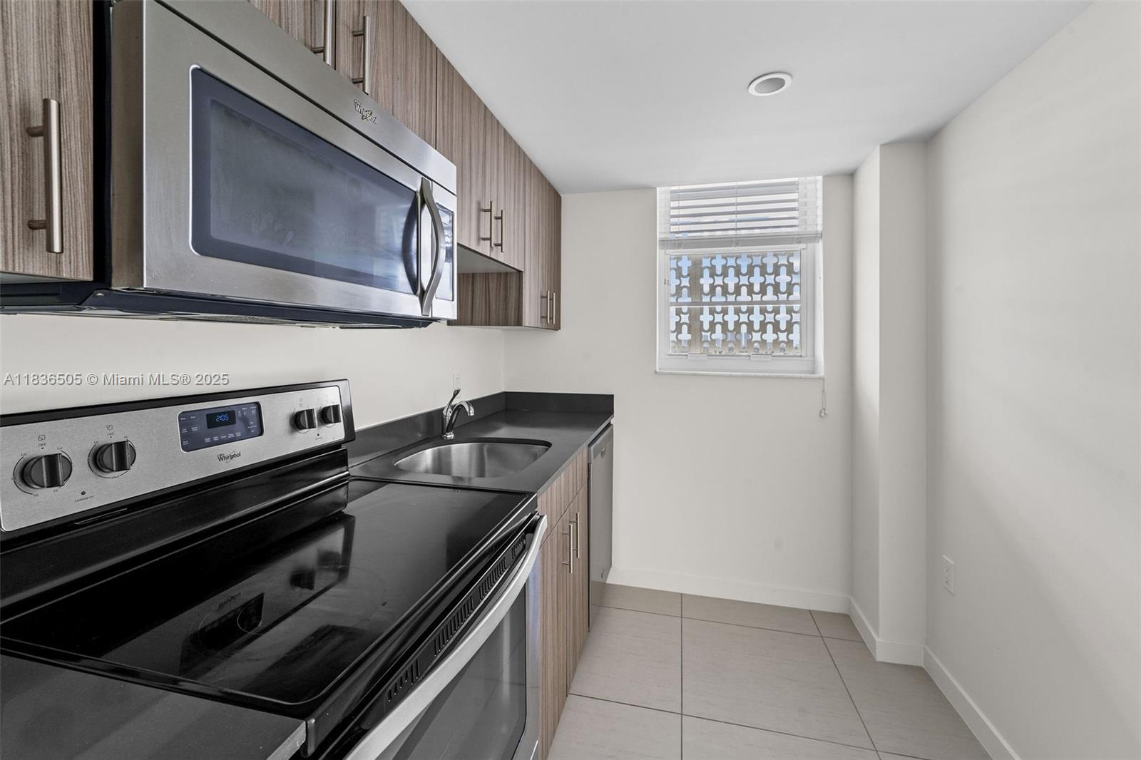 Property photo # 4