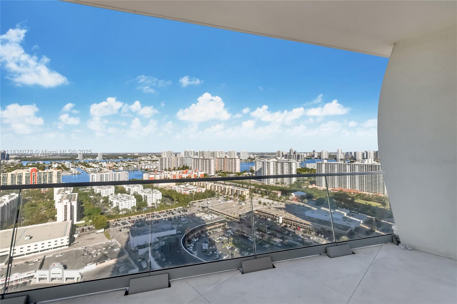 16901 Collins Ave #2702, Sunny Isles Beach, Florida image 13