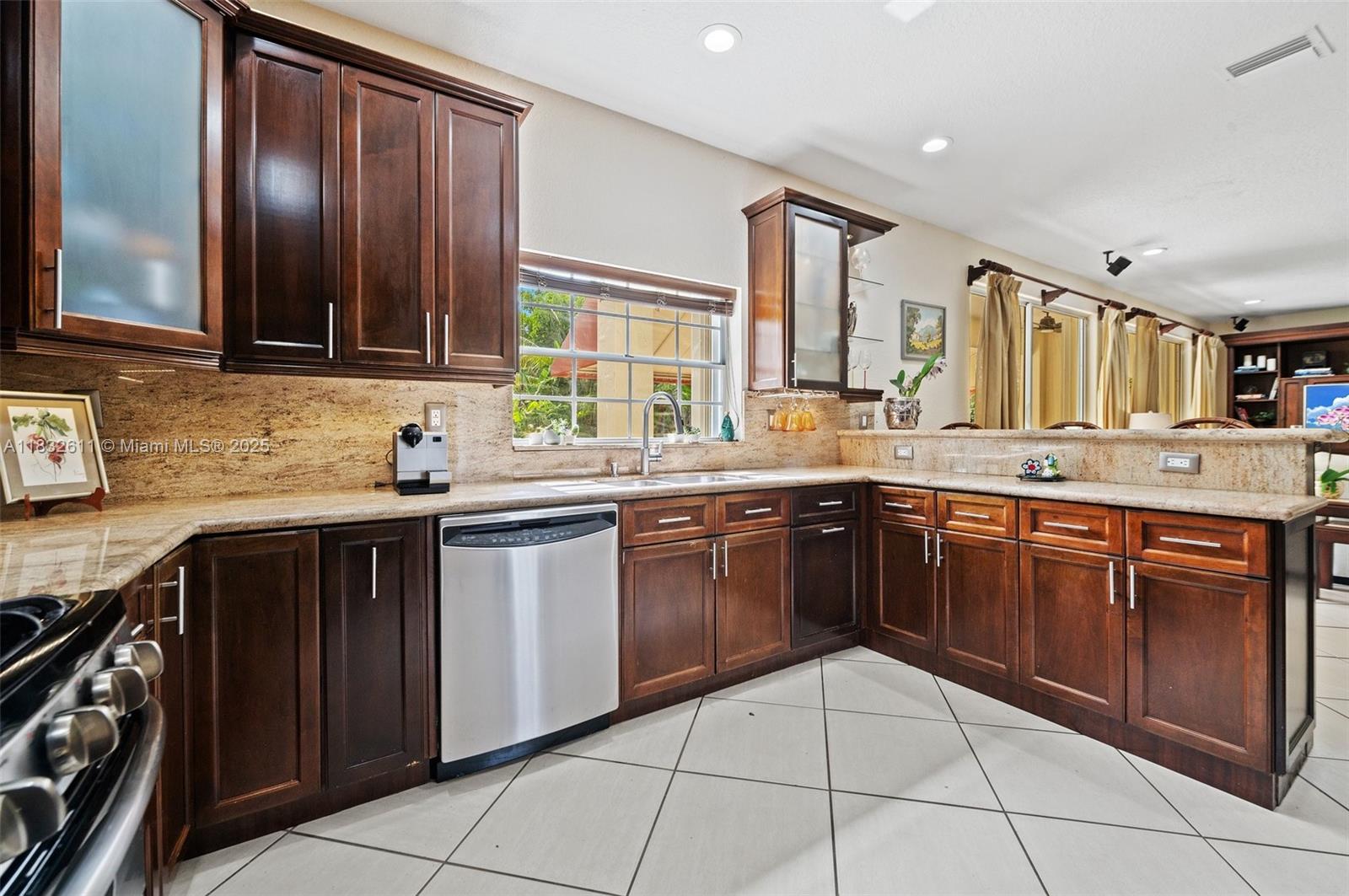 5194 NW 106th Ave, Doral, Florida image 15