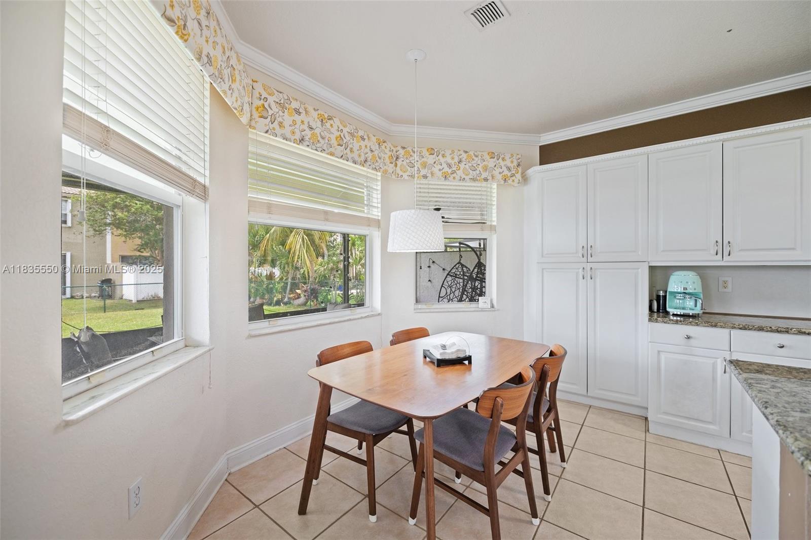 15376 NW 14th Mnr, Pembroke Pines, Florida image 15