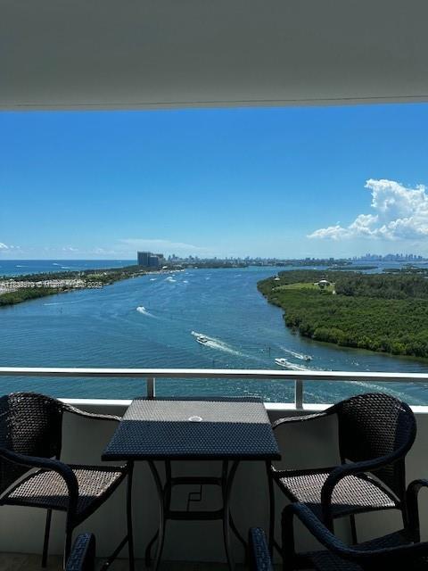 500 Bayview Dr #PH-18, Sunny Isles Beach, Florida image 1
