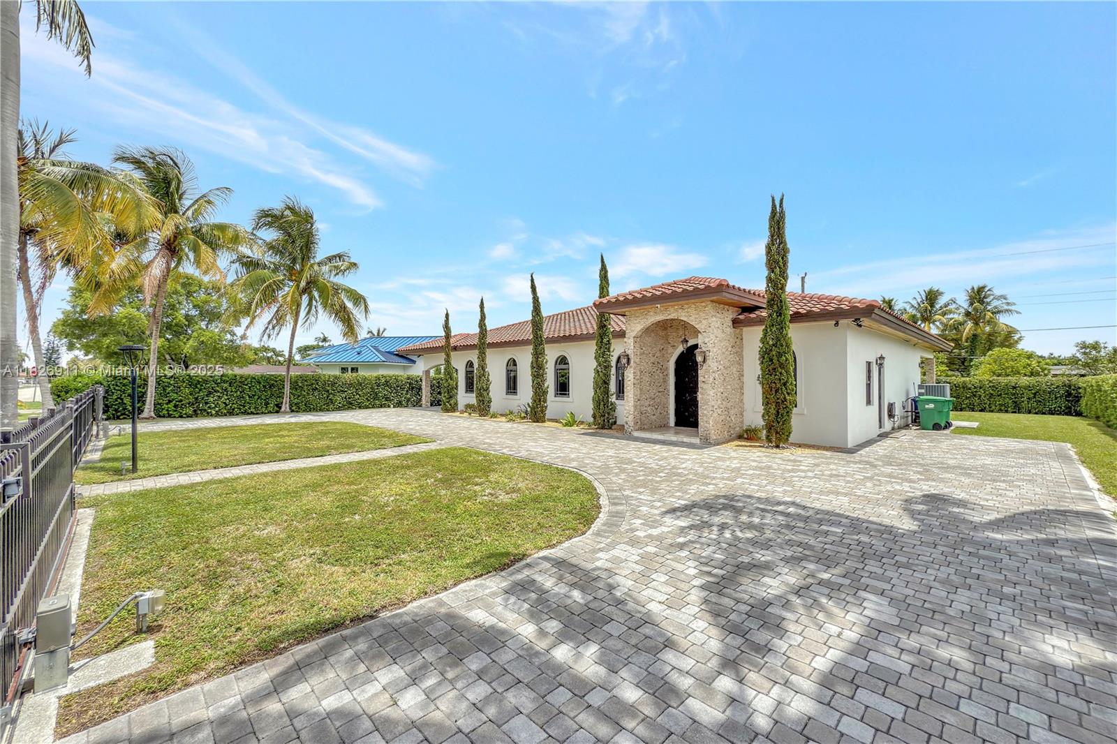 7970 SW 26th St, Miami, Florida image 3