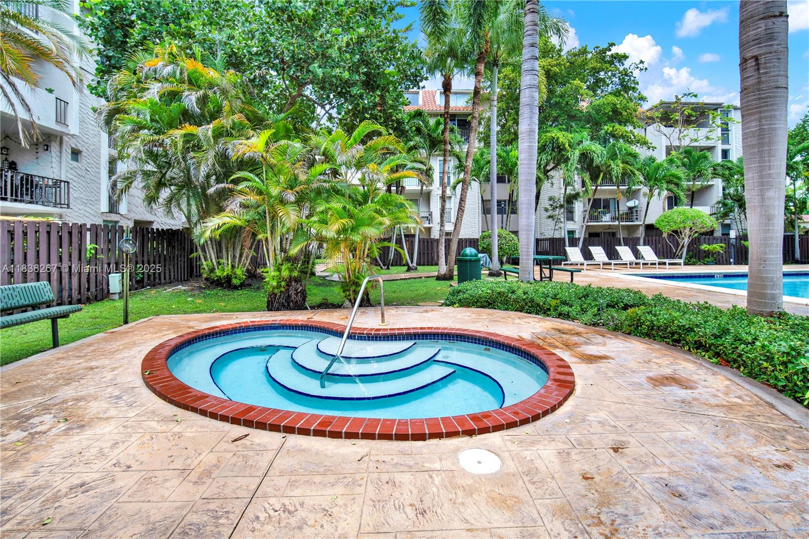 6886 N Kendall Dr #D102, Pinecrest, Florida image 11