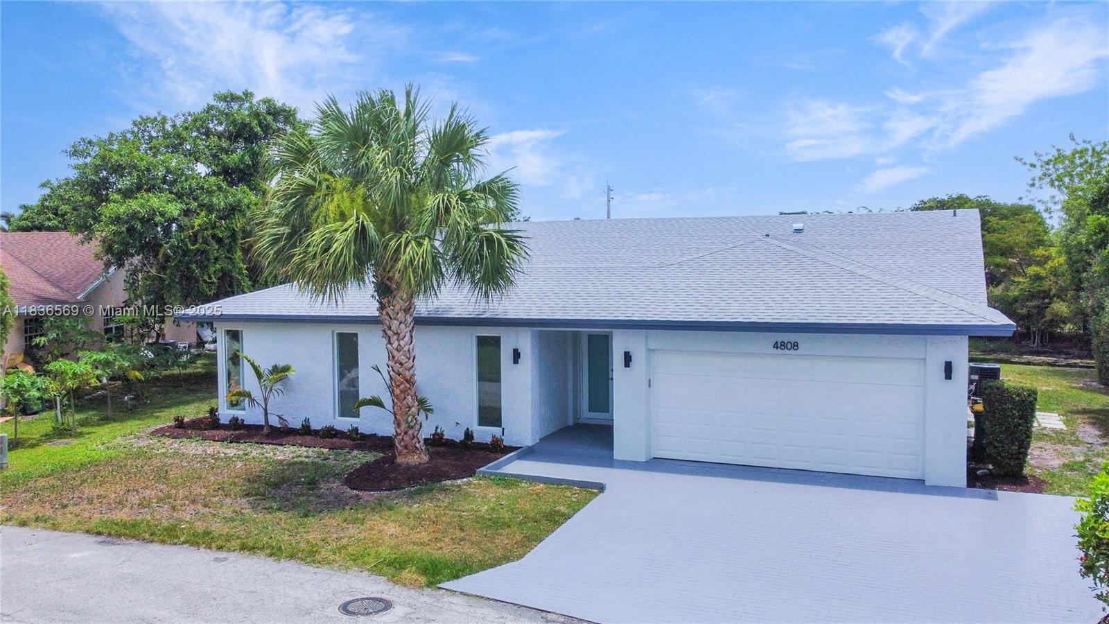 4808 Mango Dr, Tamarac, Florida image 1