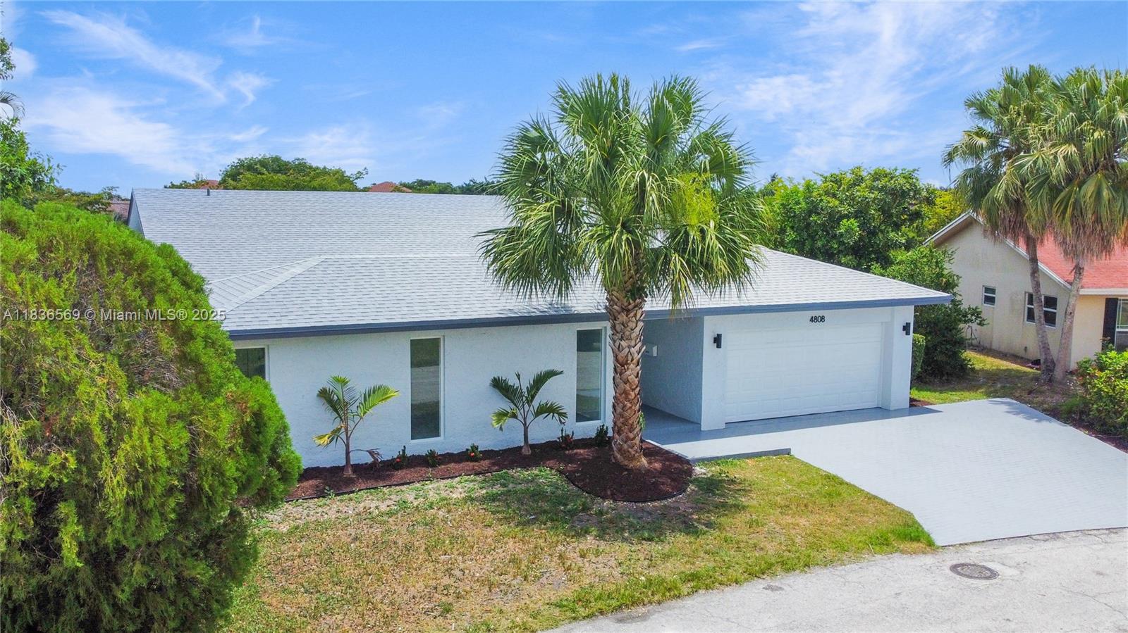 4808 Mango Dr, Tamarac, Florida image 2