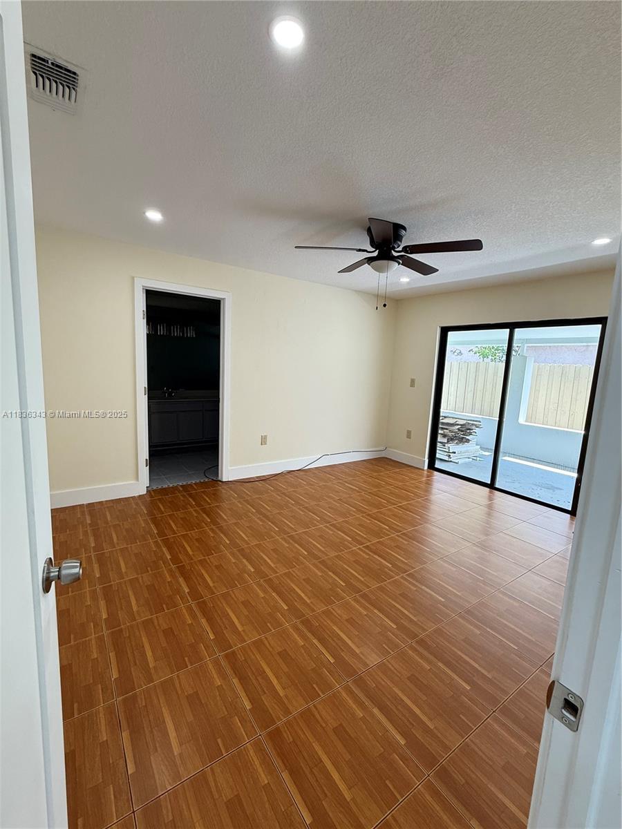 1061 NW 128th Ave, Miami, Florida image 12