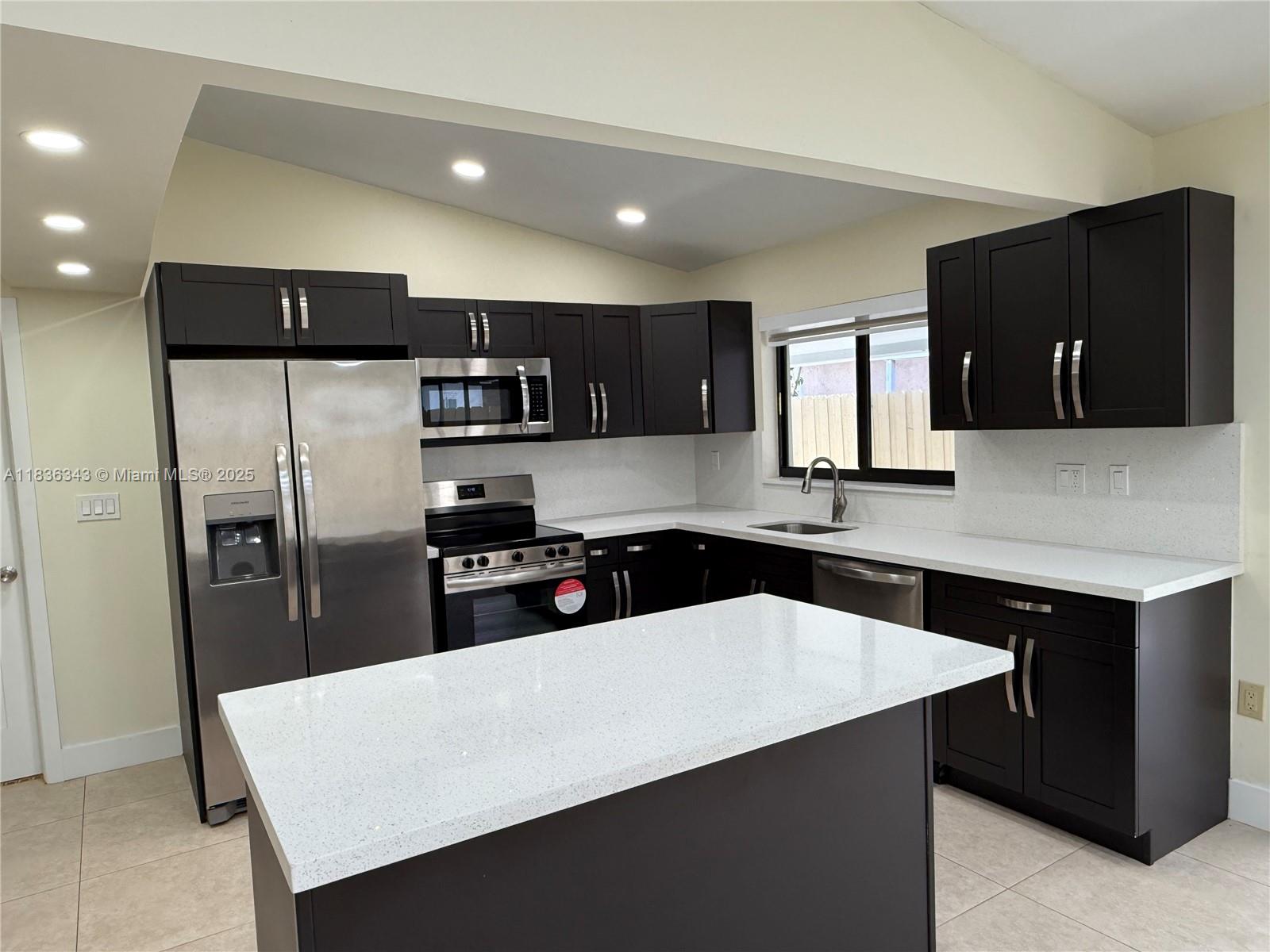 1061 NW 128th Ave, Miami, Florida image 3