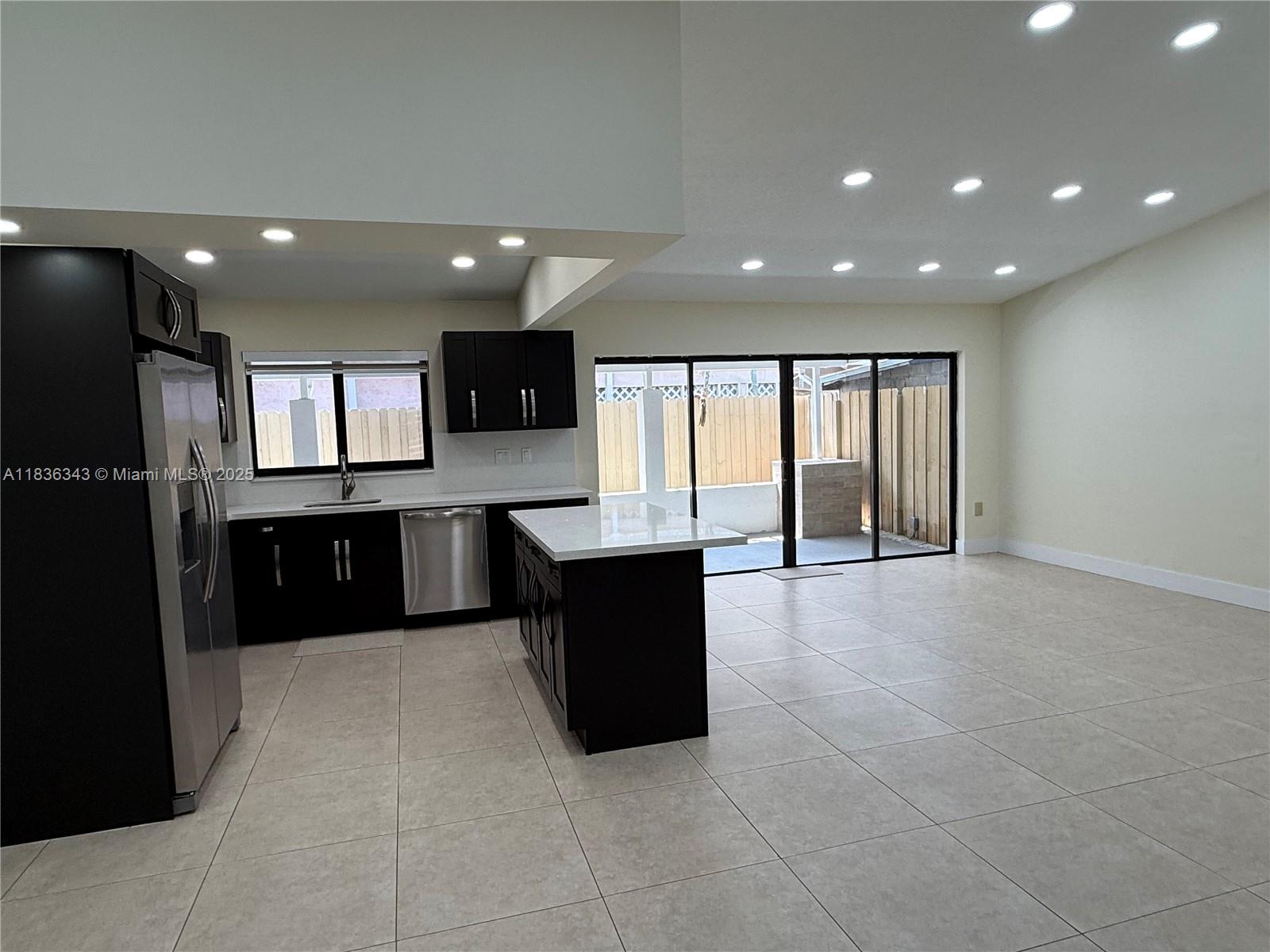 1061 NW 128th Ave, Miami, Florida image 4