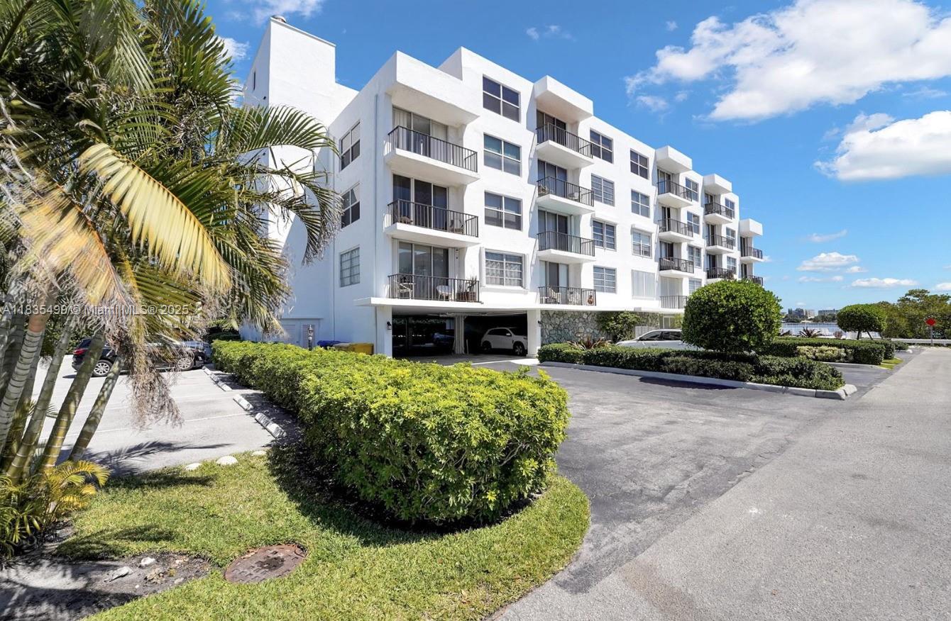 301 Croton Ave #203, Lantana, Florida image 2