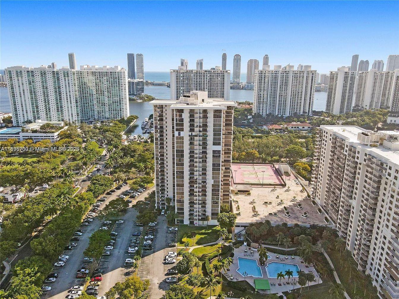 18181 NE 31st Ct #2204, Aventura, Florida image 1