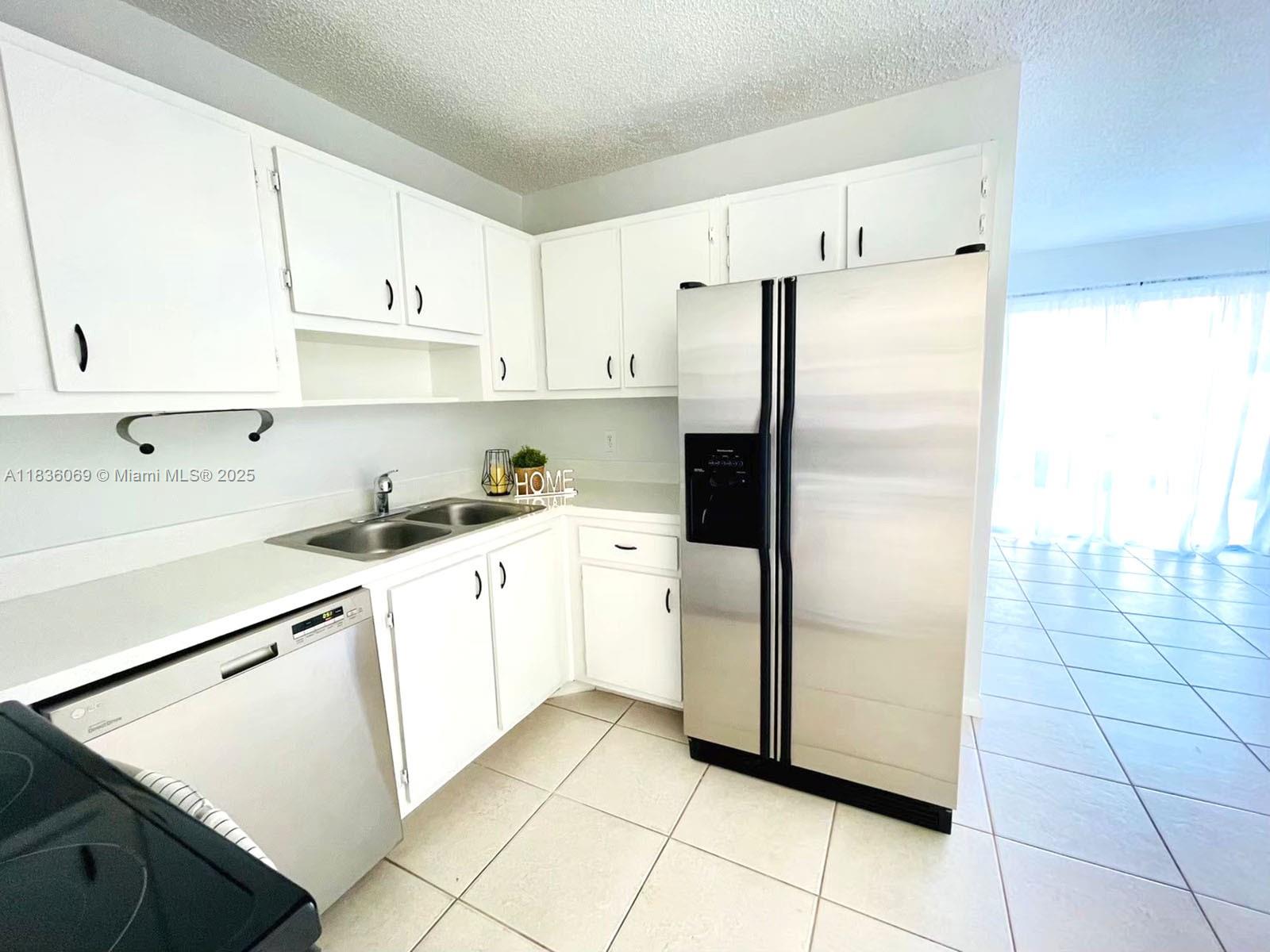 4503 SE Ontario Dr, Stuart, Florida image 1