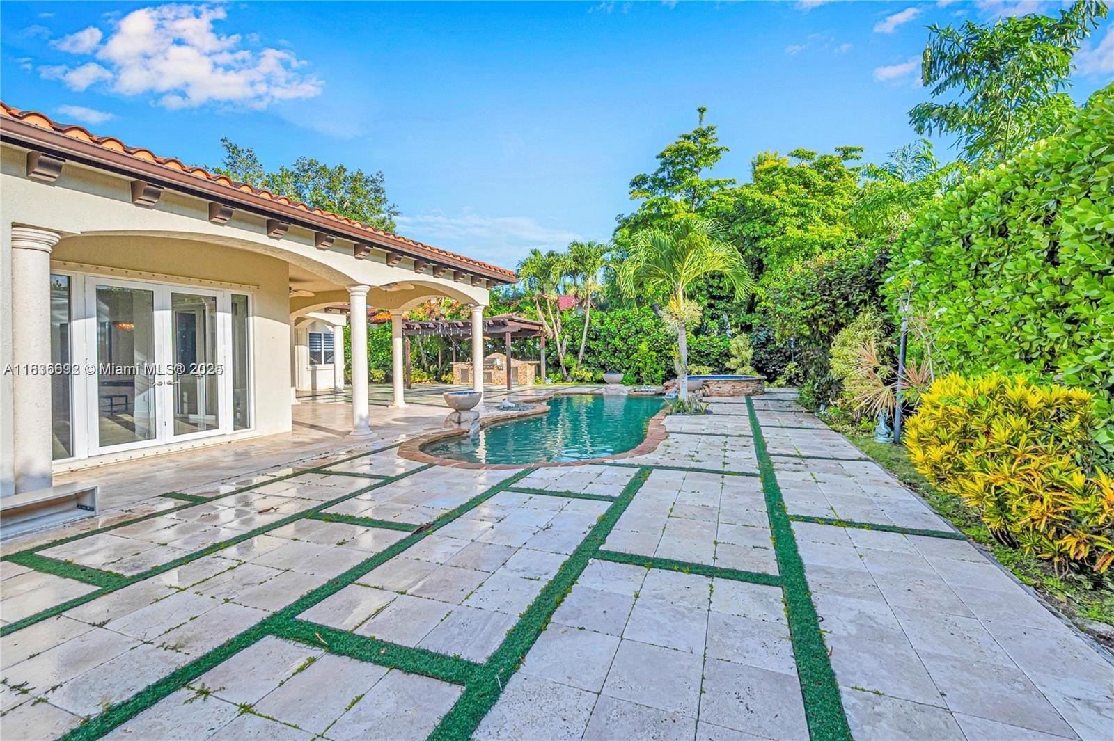 13400 SW 83rd Ave, Pinecrest, Florida image 31