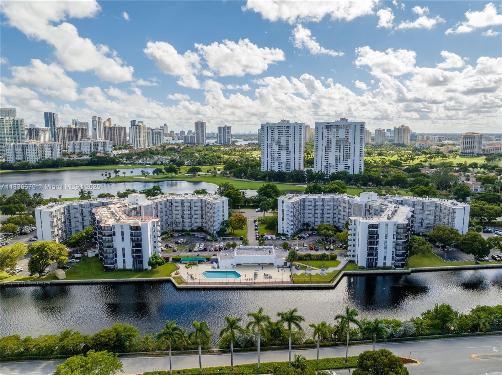 3401 N Country Club Dr #308, Aventura, Florida image 24