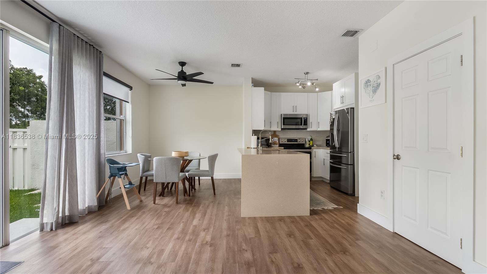 15107 NW 8th St, Pembroke Pines, Florida image 13