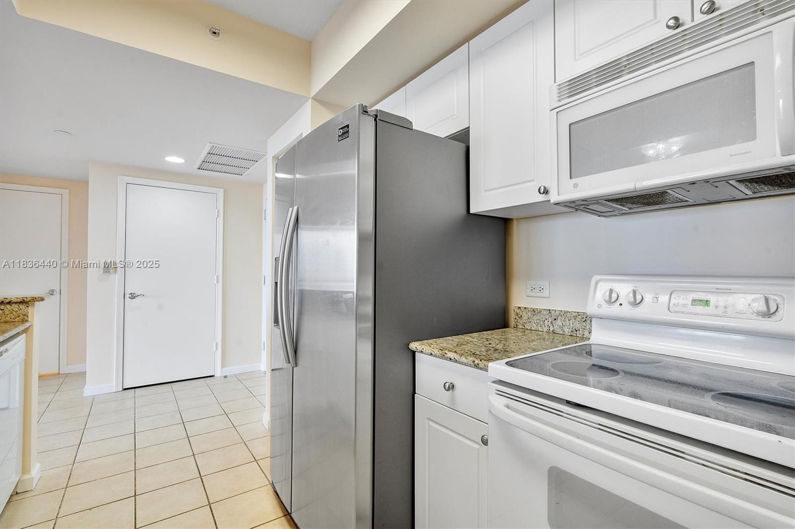 19501 W Country Club Dr #912, Aventura, Florida image 26