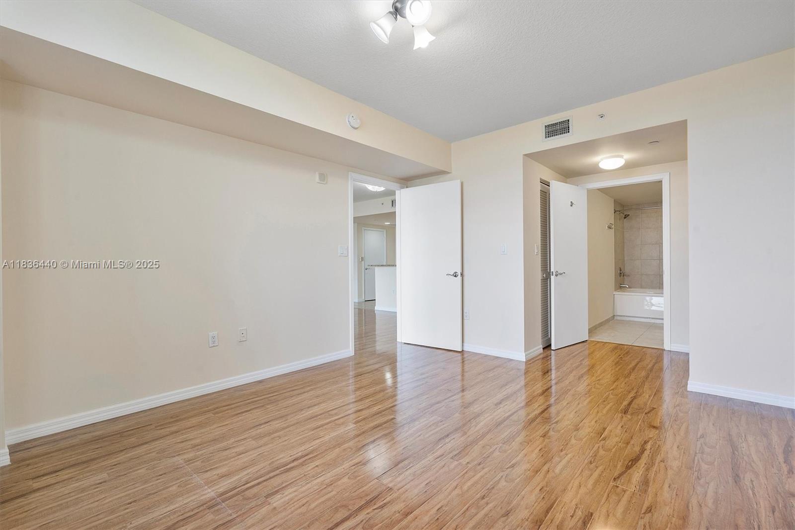 19501 W Country Club Dr #912, Aventura, Florida image 30