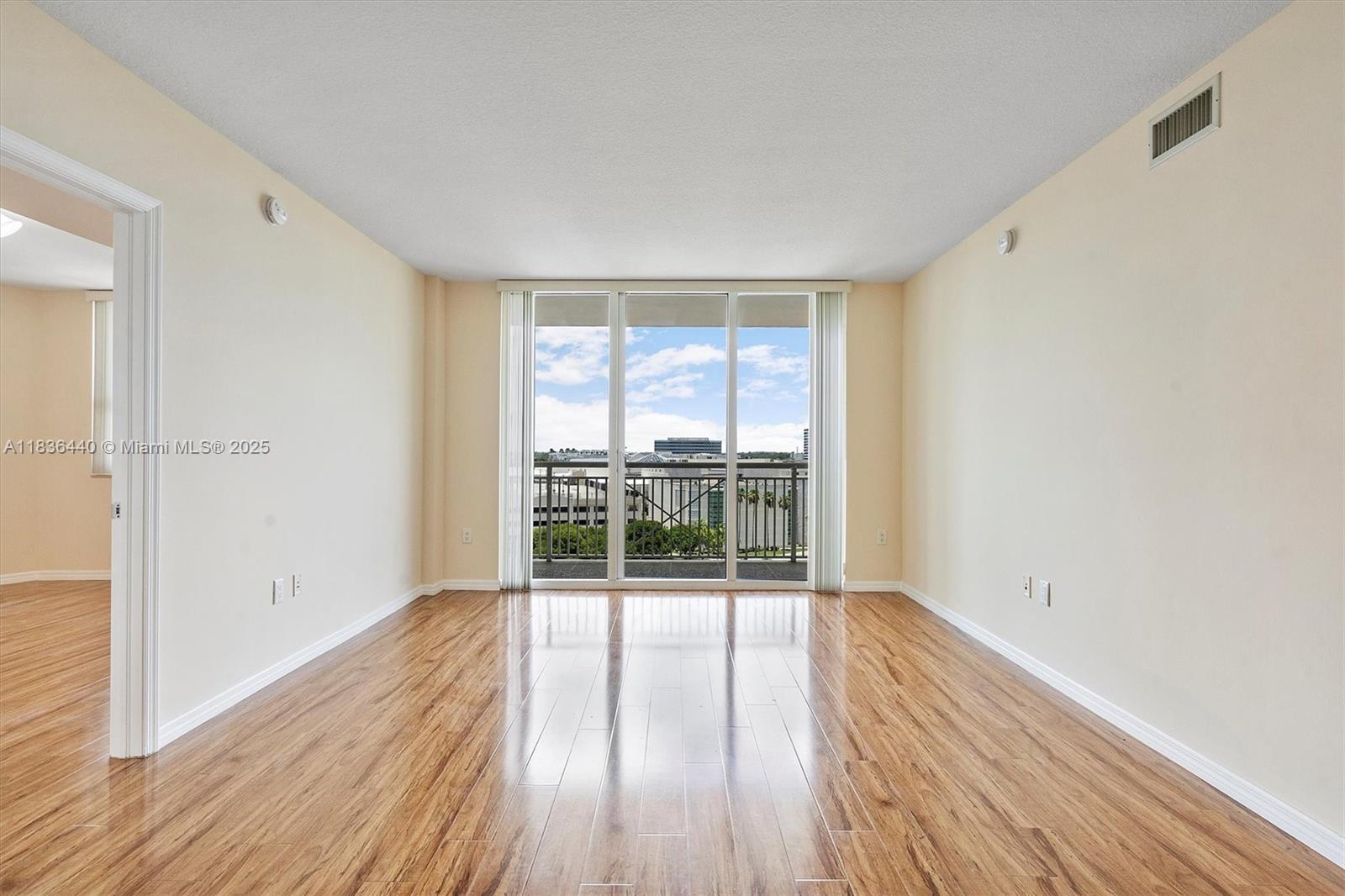 19501 W Country Club Dr #912, Aventura, Florida image 7