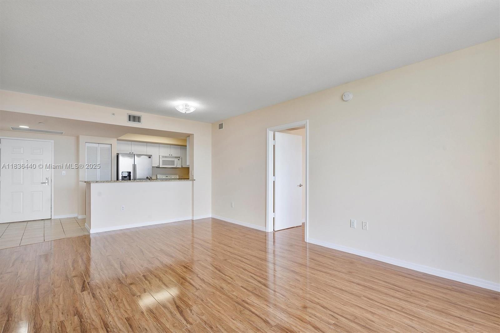 19501 W Country Club Dr #912, Aventura, Florida image 8