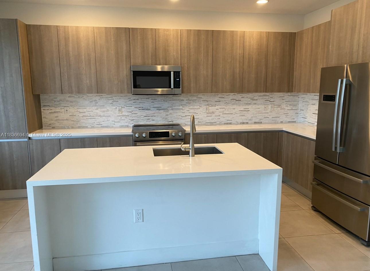 Property photo # 6