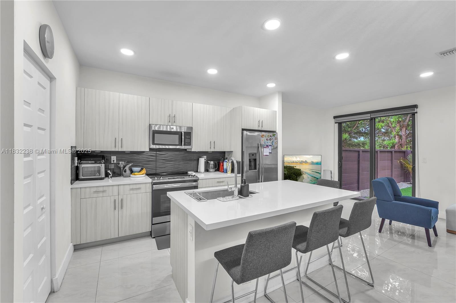 Property photo # 9