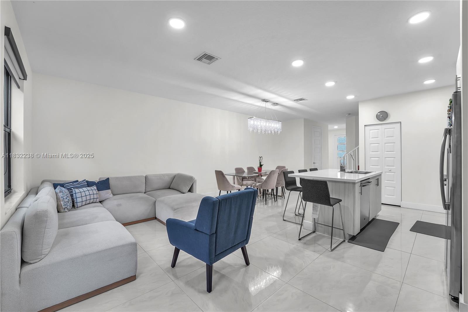 Property photo # 6
