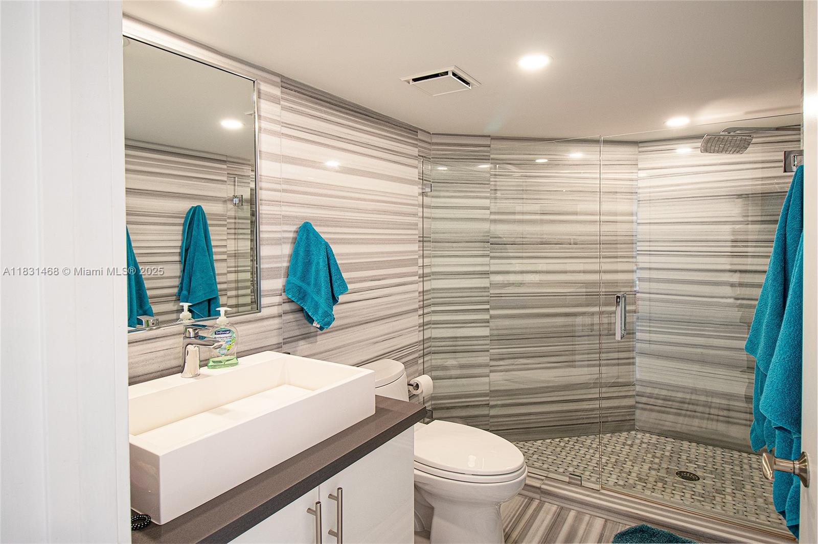 3500 Mystic Pointe Dr #1908, Aventura, Florida image 10