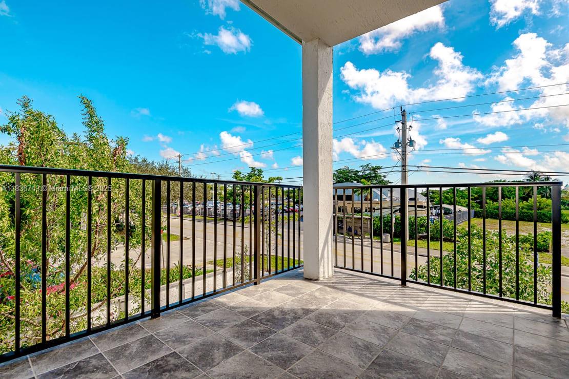 1313 NW 27 Terr