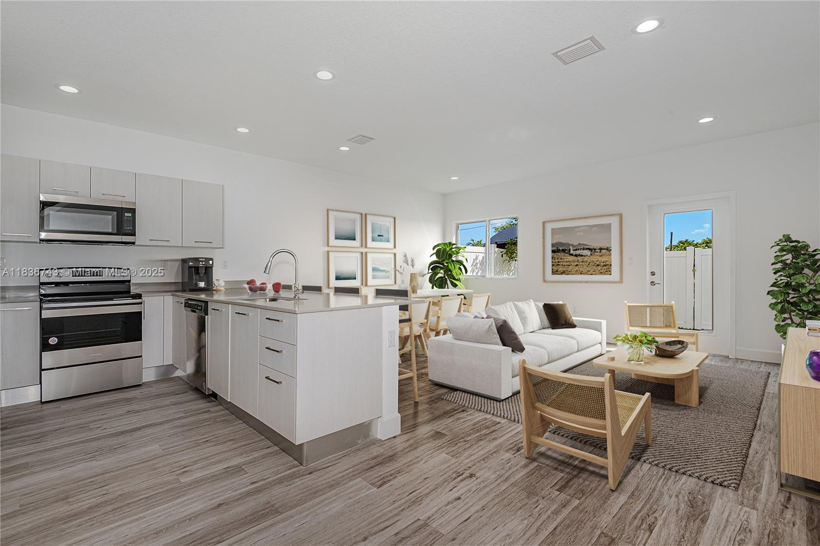 1313 NW 27 Terr