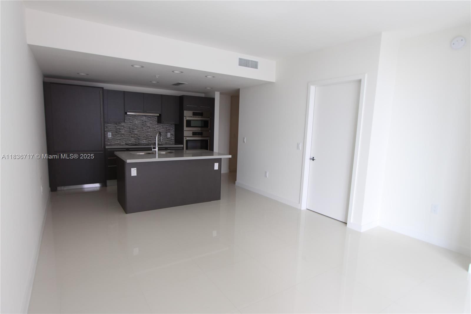7875 NW 107th Ct #519 - 4, Doral, Florida image 3