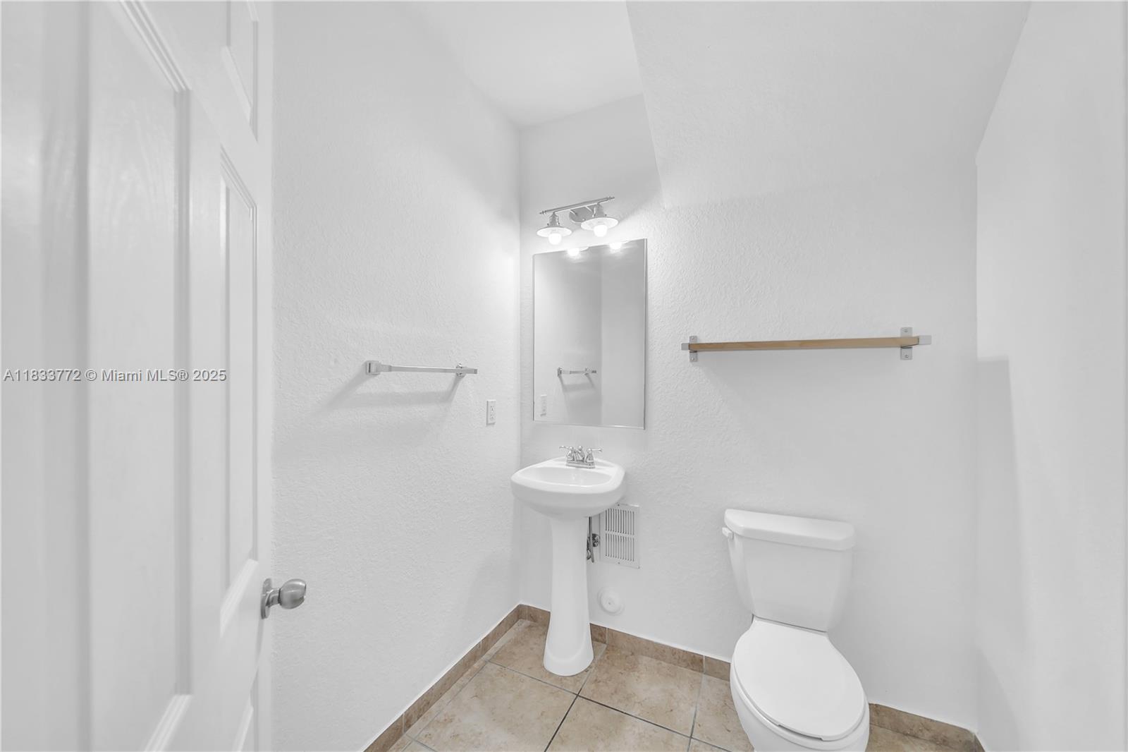 Property photo # 4