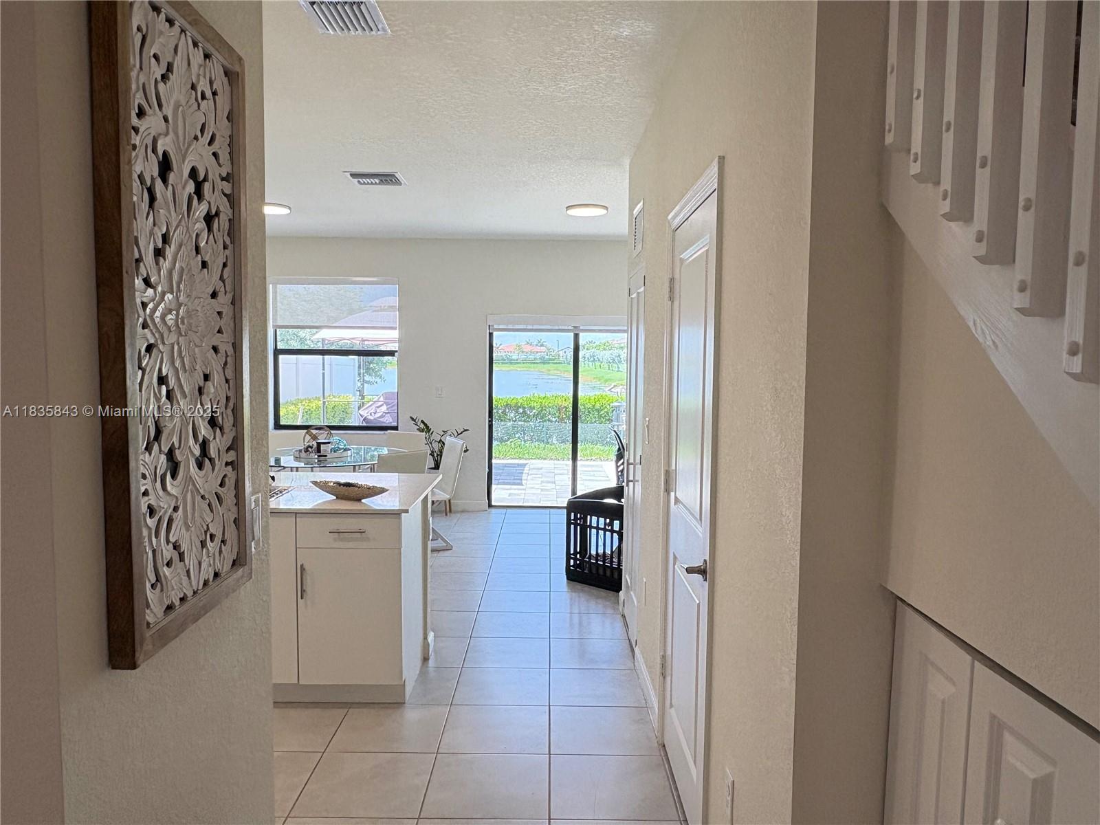 3482 114th Ter, Hialeah, Florida image 3