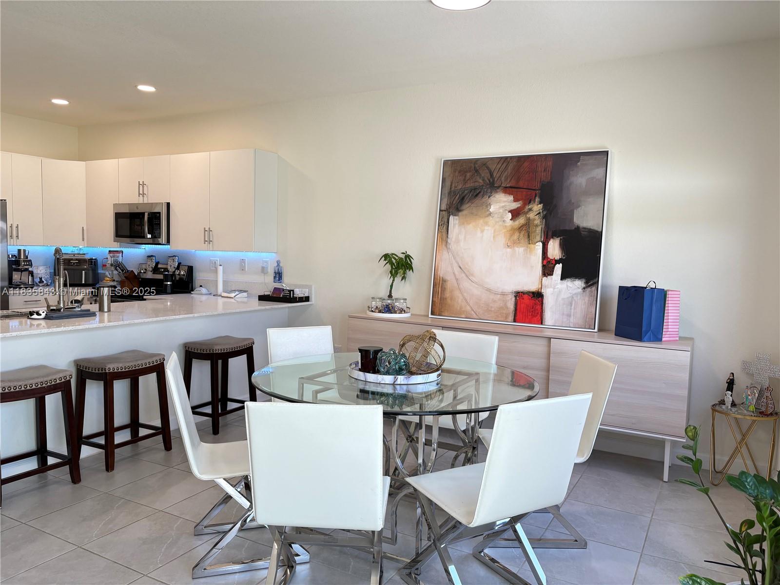 3482 114th Ter, Hialeah, Florida image 8