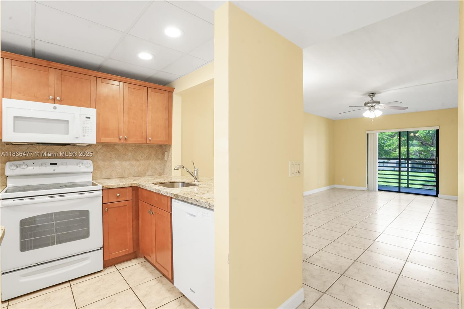 10332 Sunrise Lakes Blvd #206, Sunrise, Florida image 11