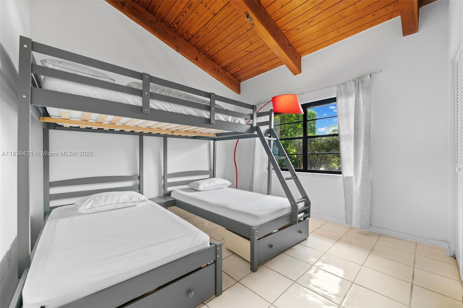 2679 Parkview Dr, Hallandale Beach, Florida image 13
