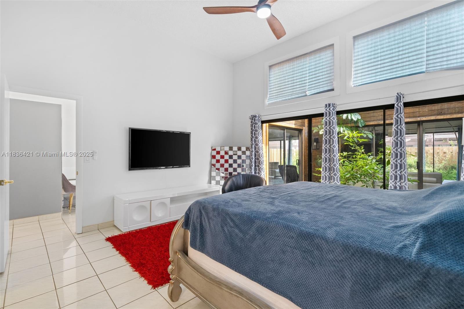 2679 Parkview Dr, Hallandale Beach, Florida image 5