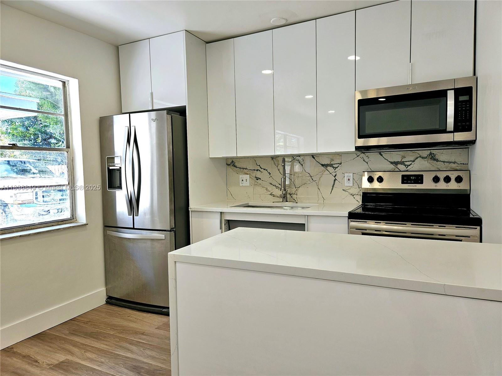 Property photo # 0
