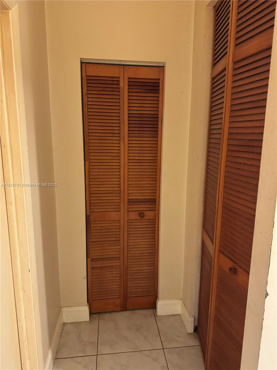 11248 SW 11th St, Pembroke Pines, Florida image 22