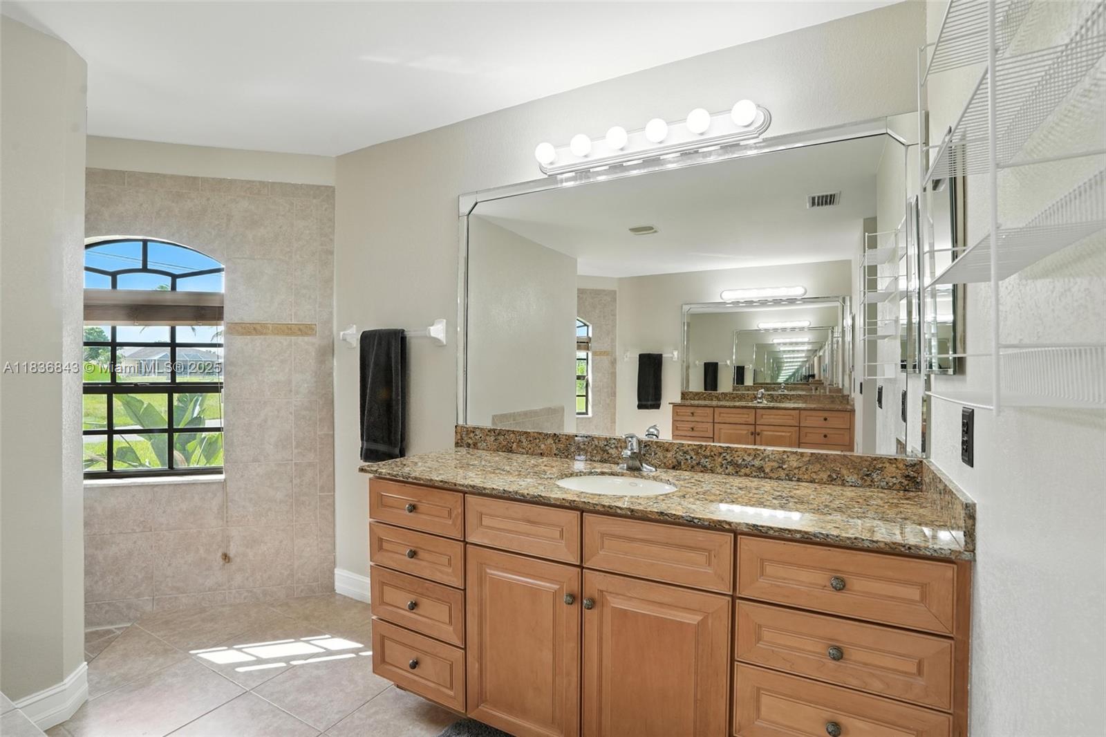 Residential, Cape Coral, Florida image 26