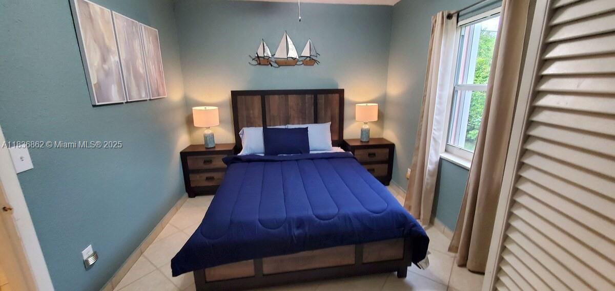 1679 NE 175th St, North Miami Beach, Florida image 10