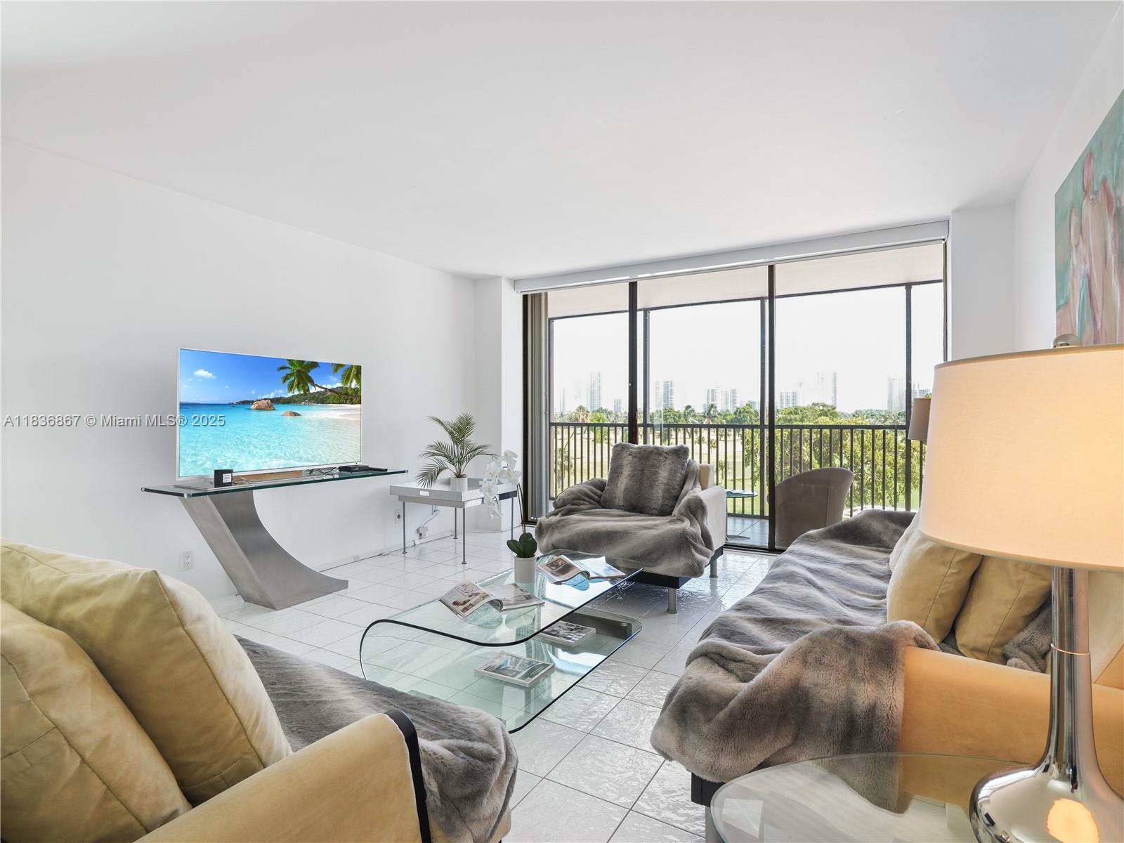 20379 W Country Club Dr #536, Aventura, Florida image 1