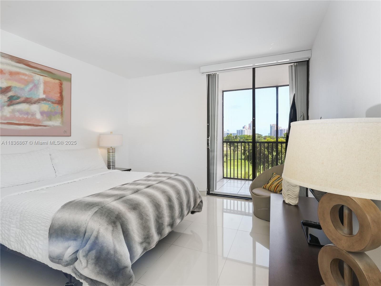 20379 W Country Club Dr #536, Aventura, Florida image 11
