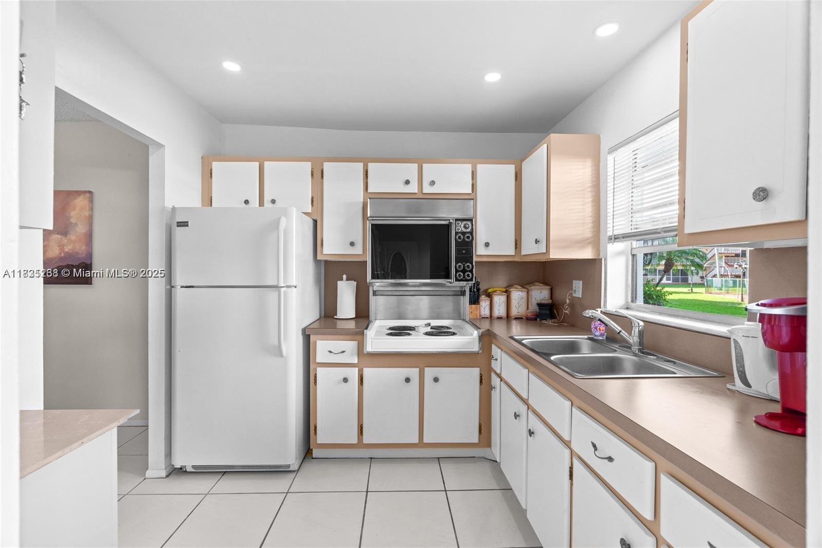 5300 Washington St #J115, Hollywood, Florida image 14