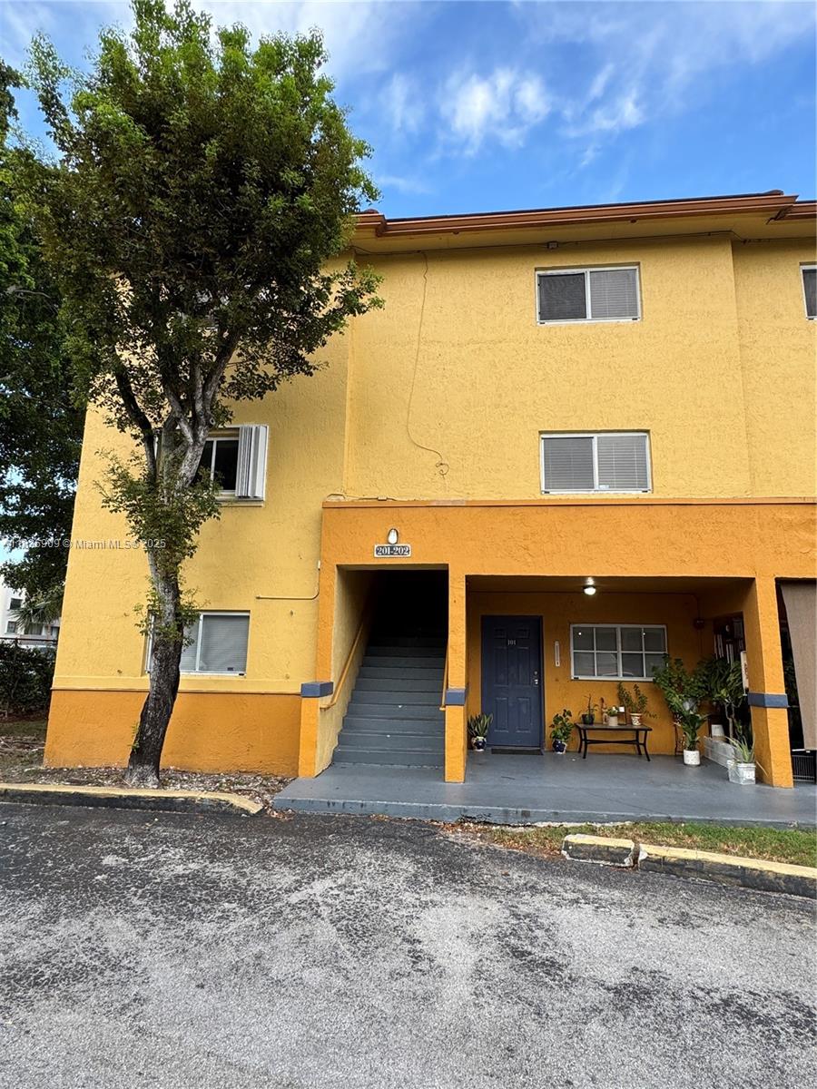 Property photo # 2