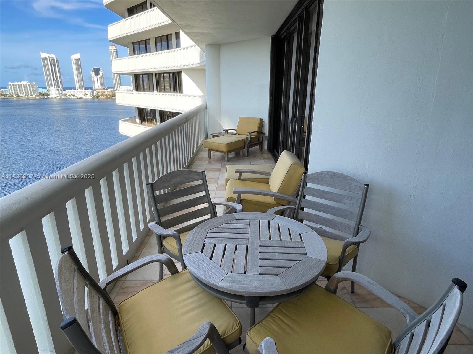3000 Island Blvd #1103, Aventura, Florida image 16