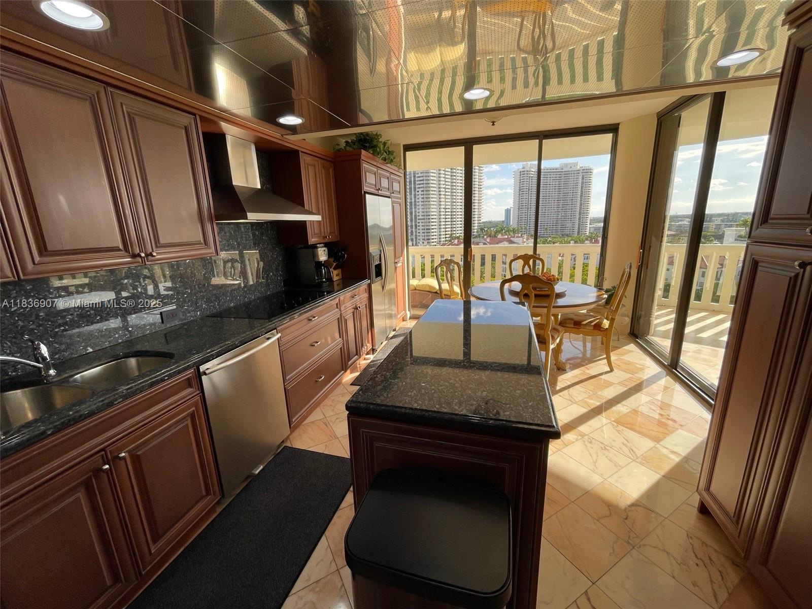 3000 Island Blvd #1103, Aventura, Florida image 18