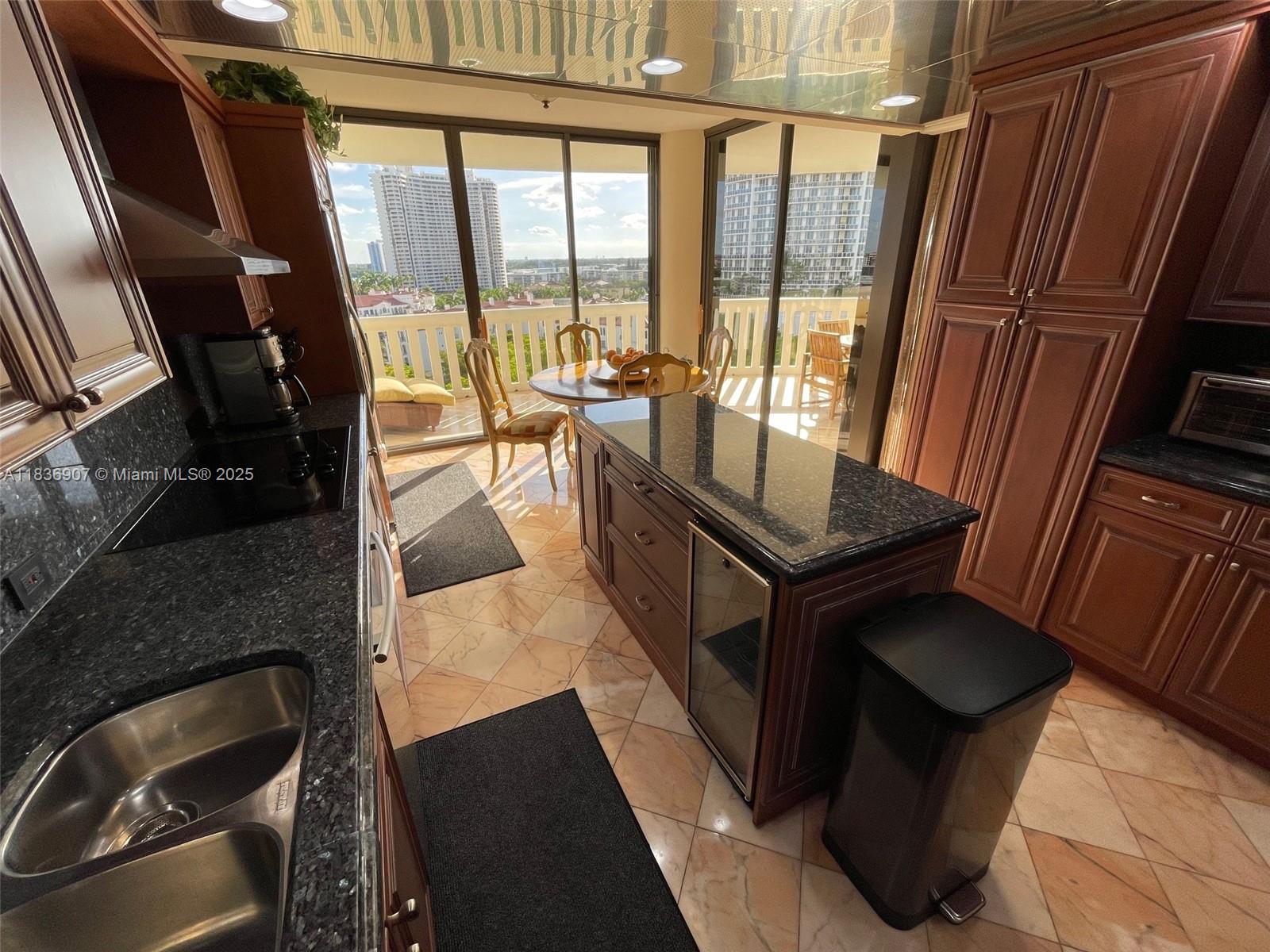 3000 Island Blvd #1103, Aventura, Florida image 22