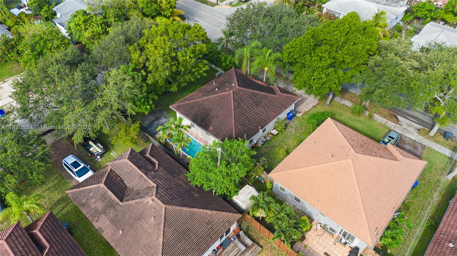 955 S 26th Avenue, Hollywood, Florida image 39