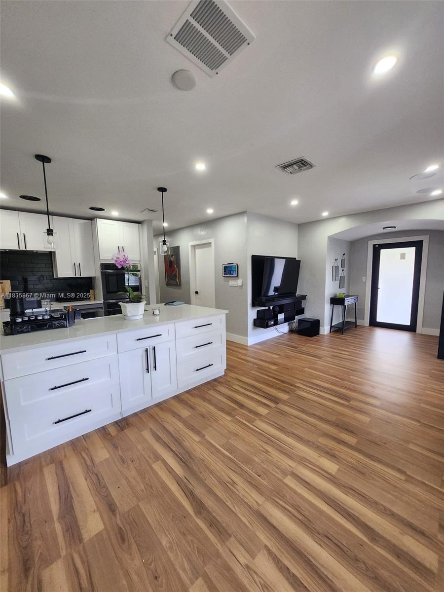 817 NW 17th St, Fort Lauderdale, Florida image 5