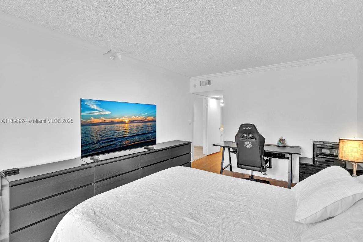 8855 E Collins Ave #2F, Surfside, Florida image 30