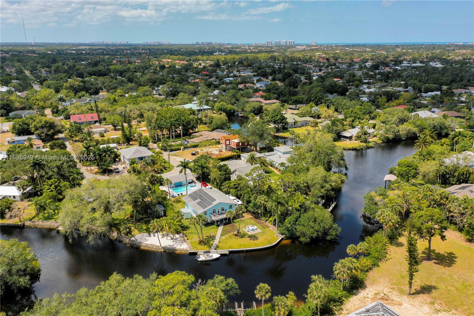 27237 Rio Vista Circle, Bonita Springs, Florida image 13